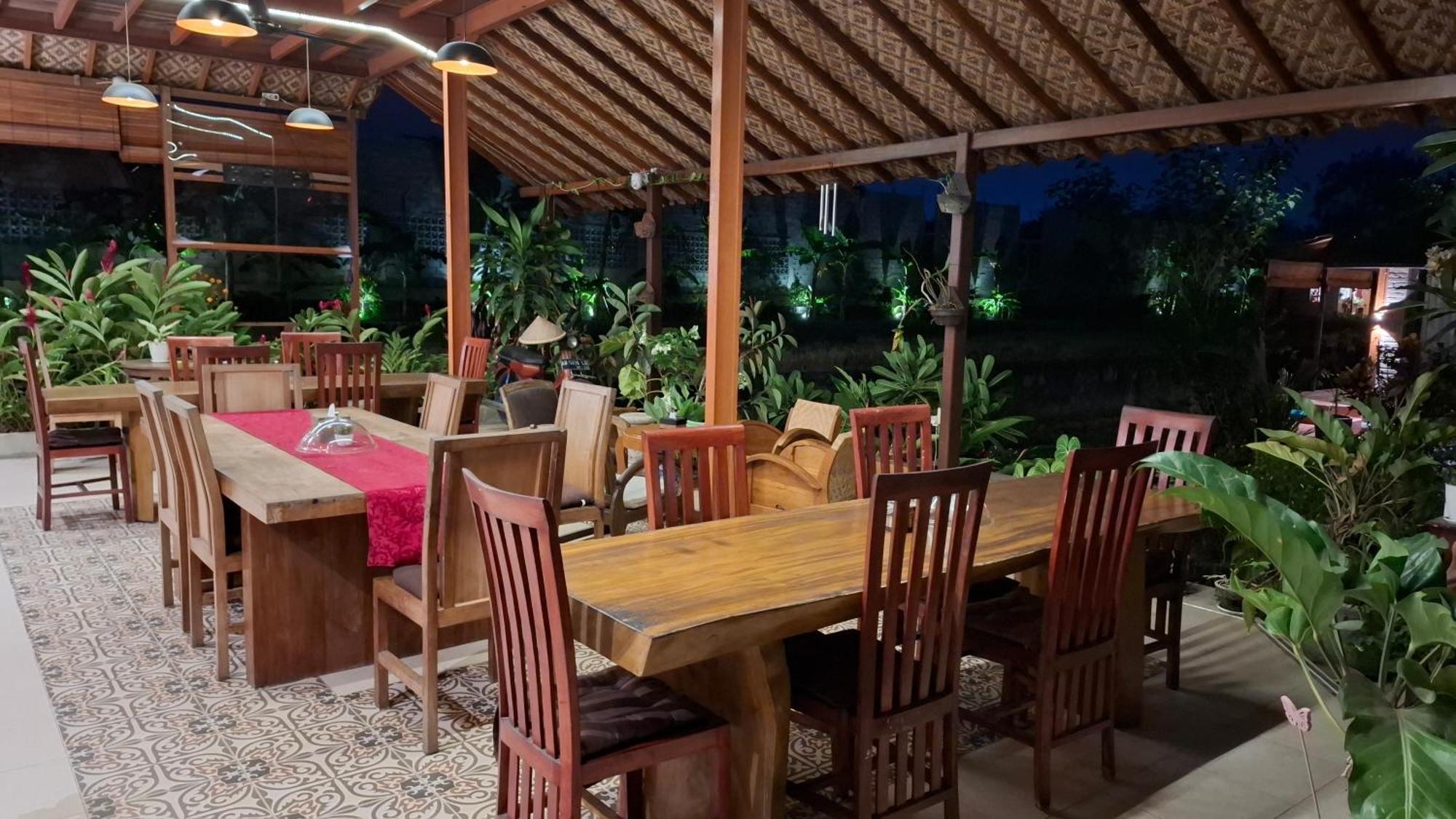 Alamanda Family Villas, Pool & Local Tours Yogyakarta Kültér fotó