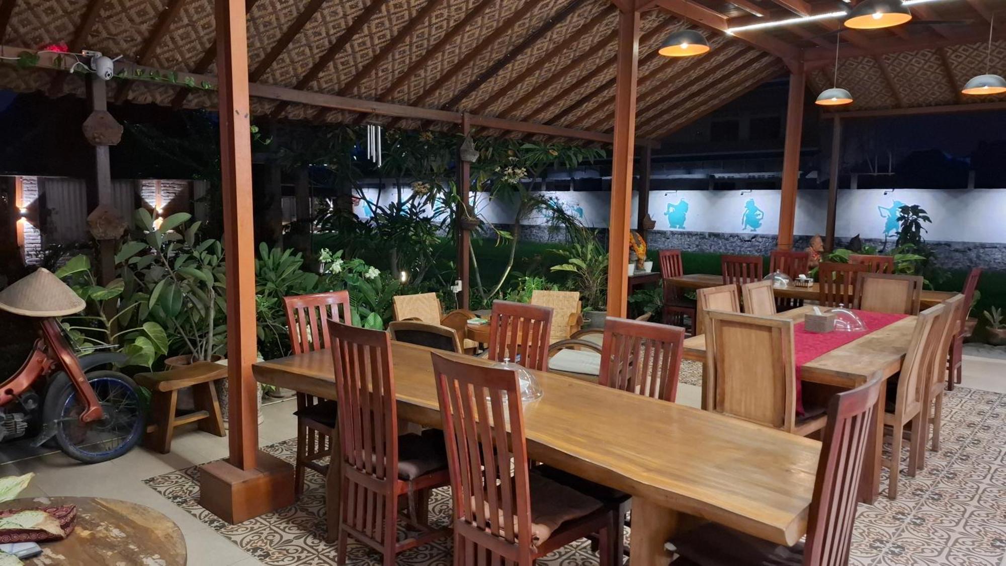 Alamanda Family Villas, Pool & Local Tours Yogyakarta Kültér fotó